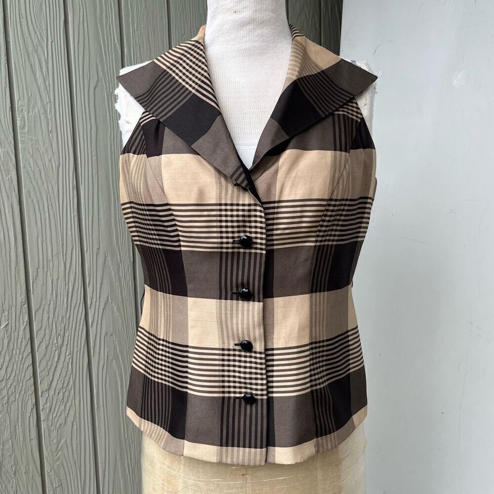Bahari Evening Taupe & Black Sleeveless Button-Up Blouse – Size 8